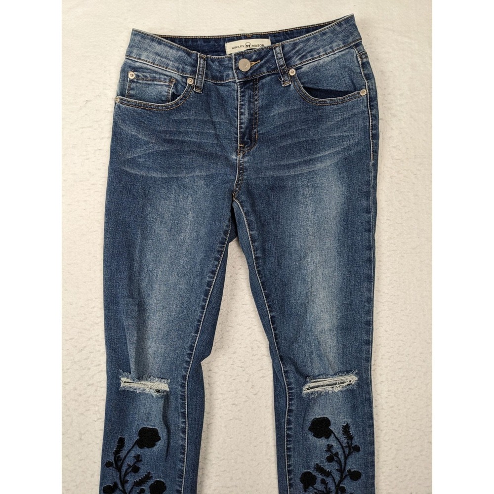 Ashley Mason Womens Size 7 Blue Skinny Jeans Floral Embroidery Distressed - Picture 14 of 16
